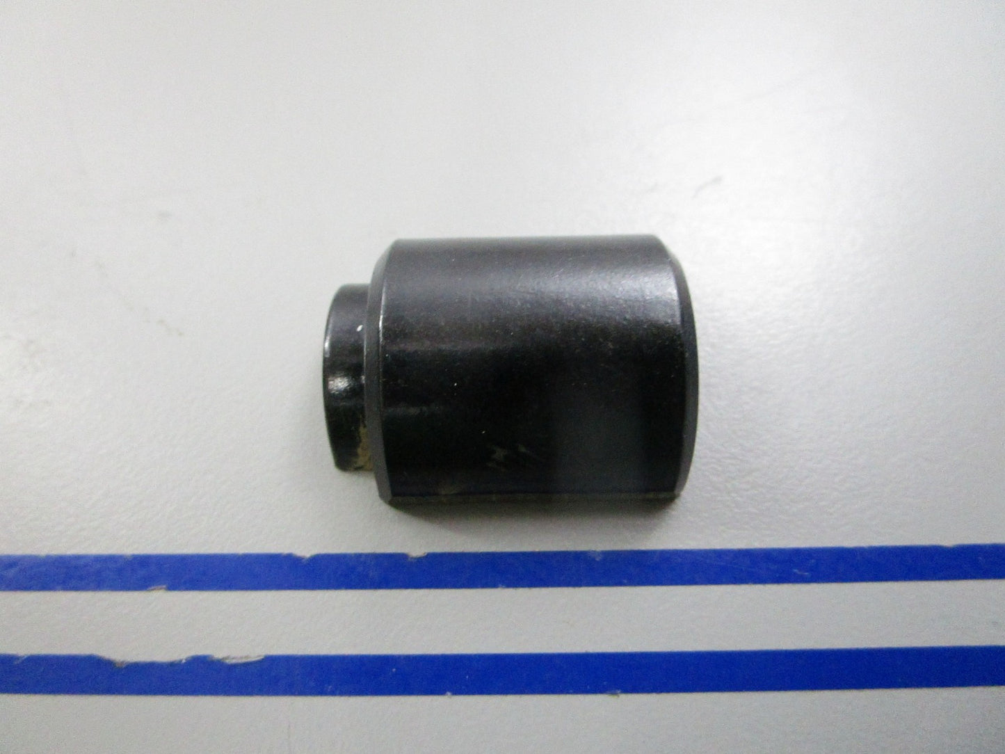 NEW OEM 312856 0312856 OMC Johnson Evinrude Friction Cylinder 0810