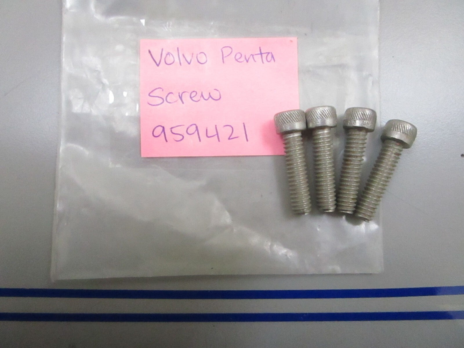 *NEW OEM* (LOT OF 4) 0770 Volvo Penta Screw 959421