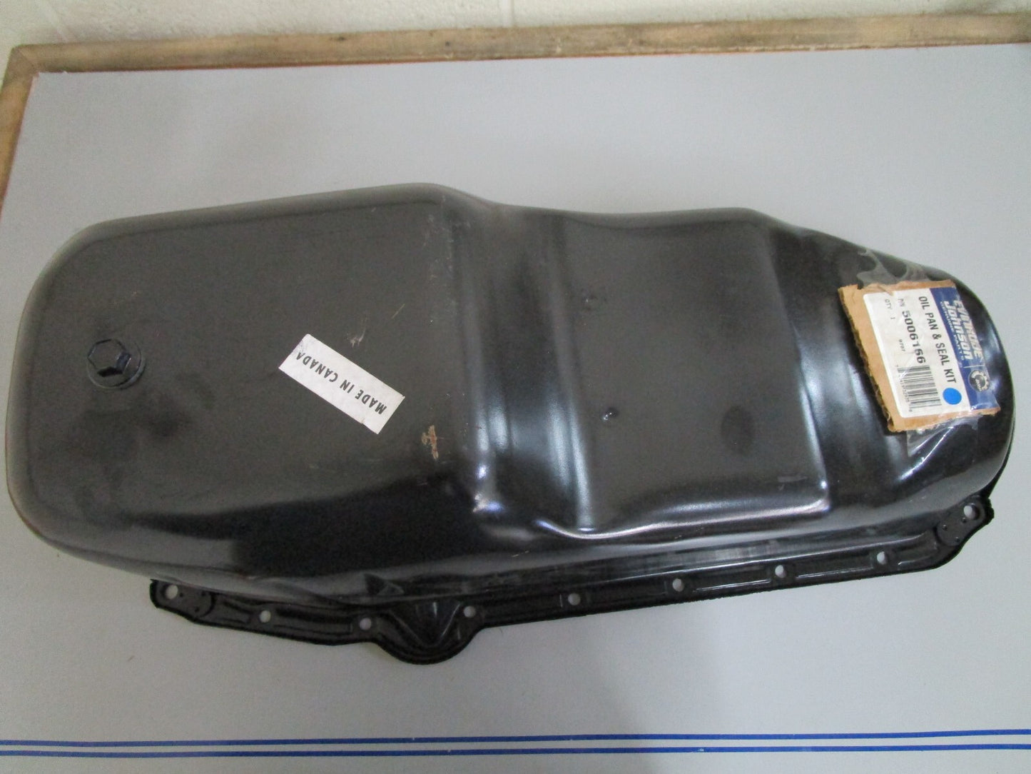 *NEW OEM* 0820 OMC Johnson Evinrude Oil Pan 5006166