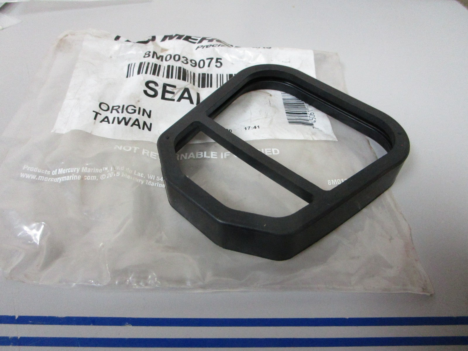 *NEW OEM* 0720 Mercury Quicksilver Seal 8M0039075