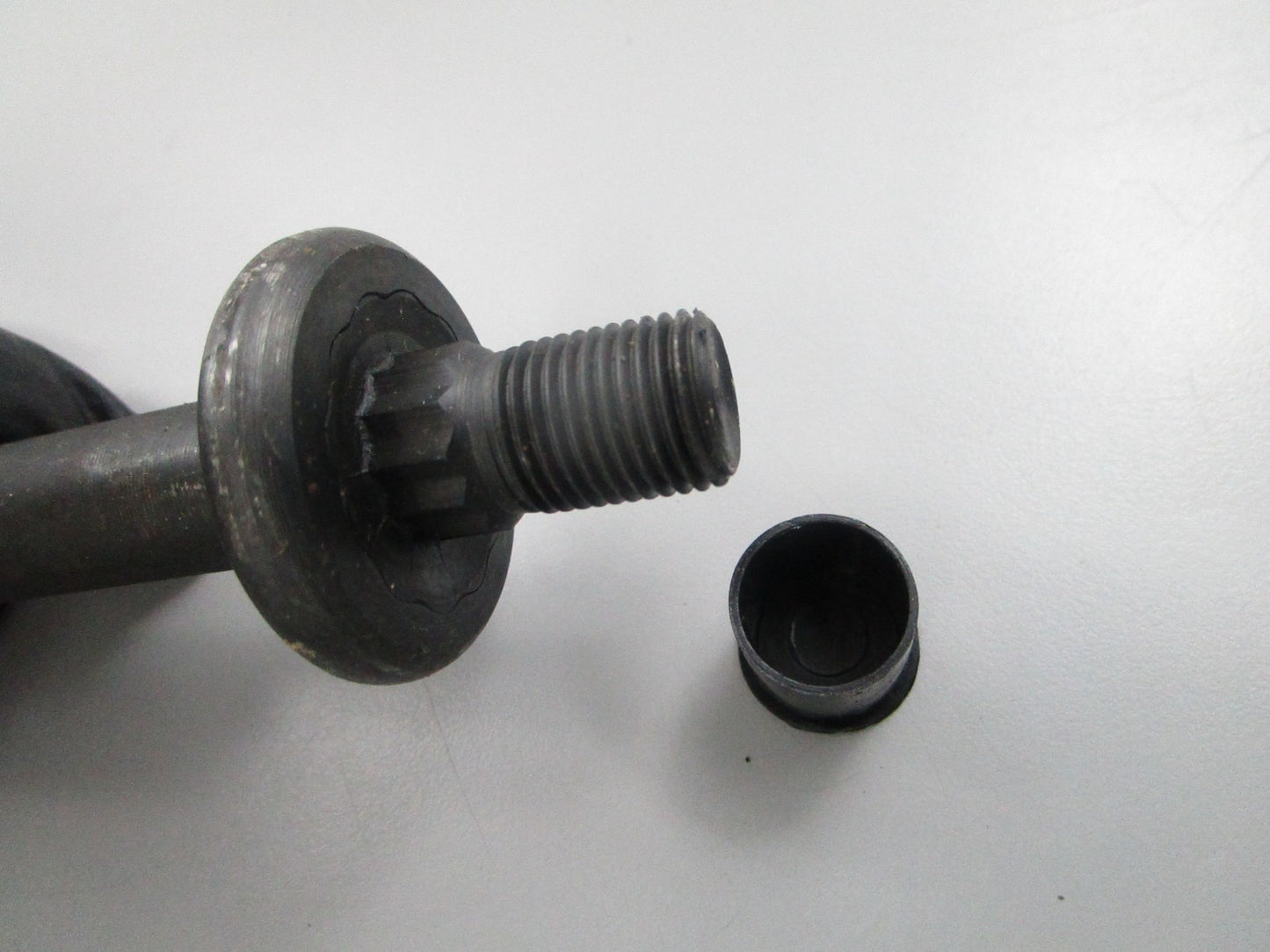 NEW 10-13605 Replaces: 092849MA Rotary Spline Shaft 0810