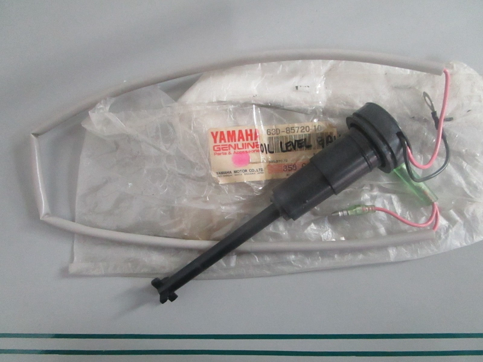 NEW OEM 63D-85720-10-00 Yamaha Oil Level Gauge 0820