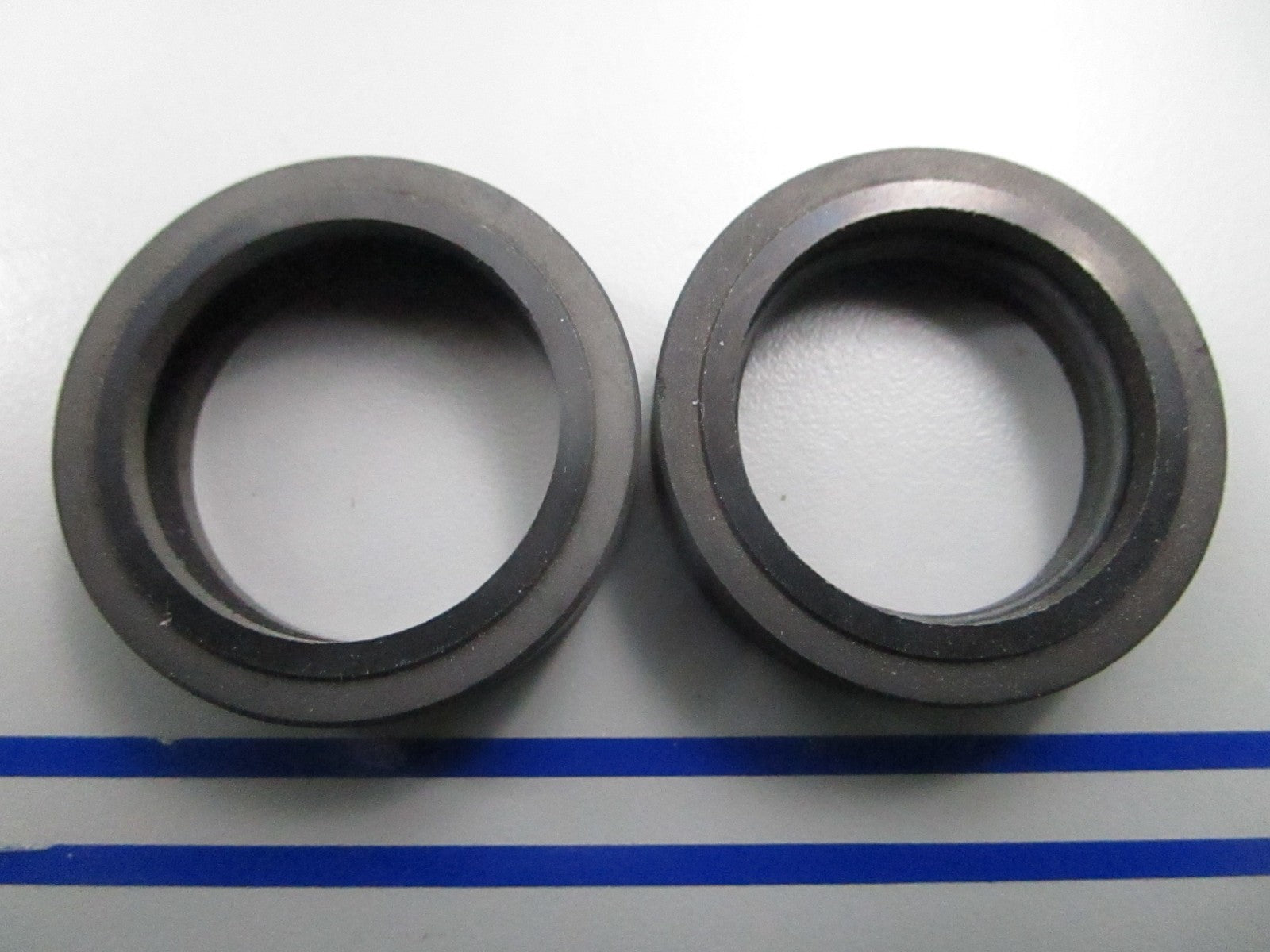 *NEW OEM* (LOT OF 2) 0810 OMC Johnson Evinrude Seal 305119 0305119
