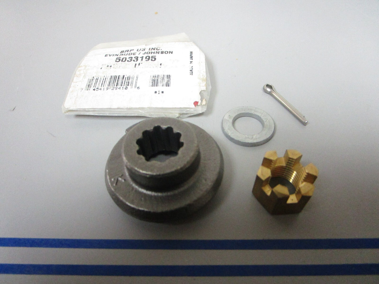 *NEW OEM* 0810 OMC Johnson Evinrude Prop Nut Kit 5033195