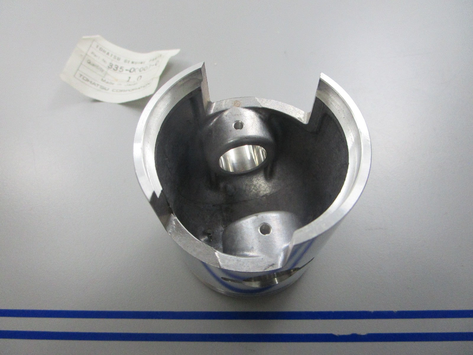 *NEW OEM* 0720 Tohatsu Nissan Piston 335-00007-0 335000070M