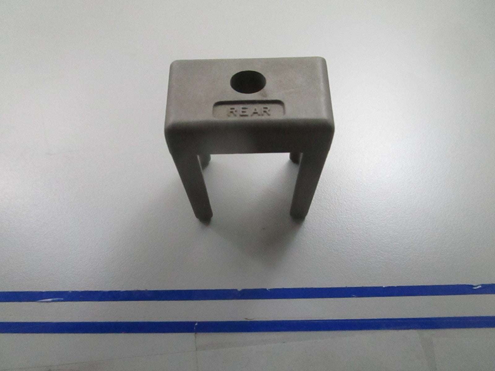 *NEW OEM* 0810 OMC Johnson Evinrude Filler Block 327482 0327482