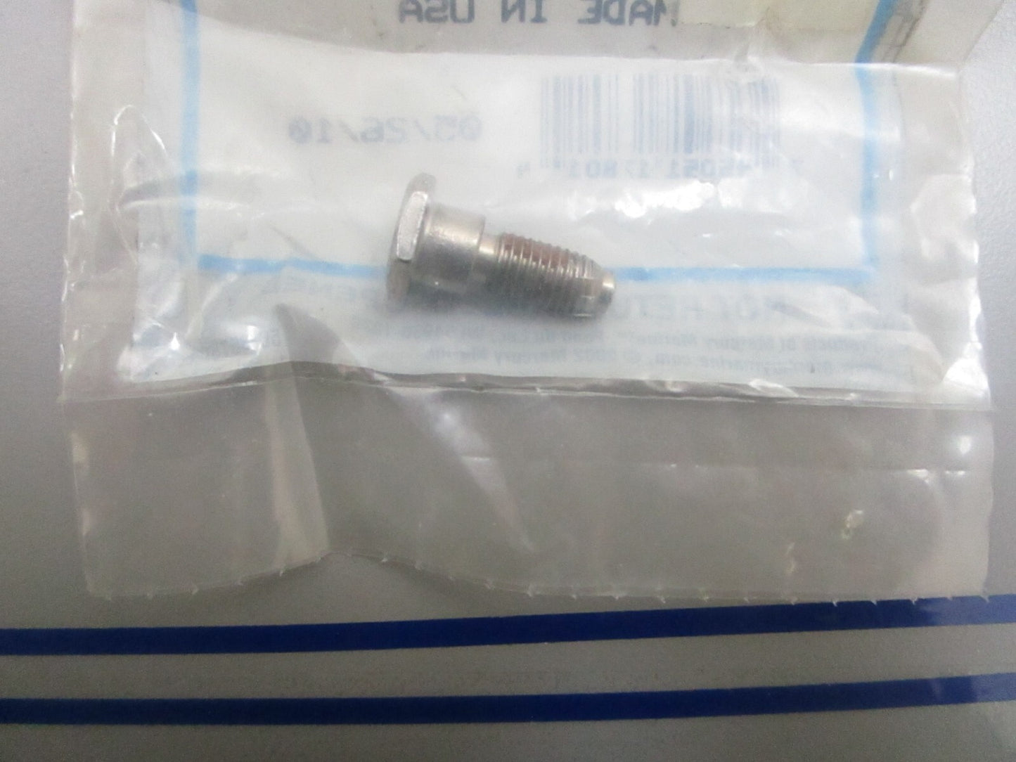 *NEW OEM* 0810 Mercury Quicksilver Screw 10-76804 2