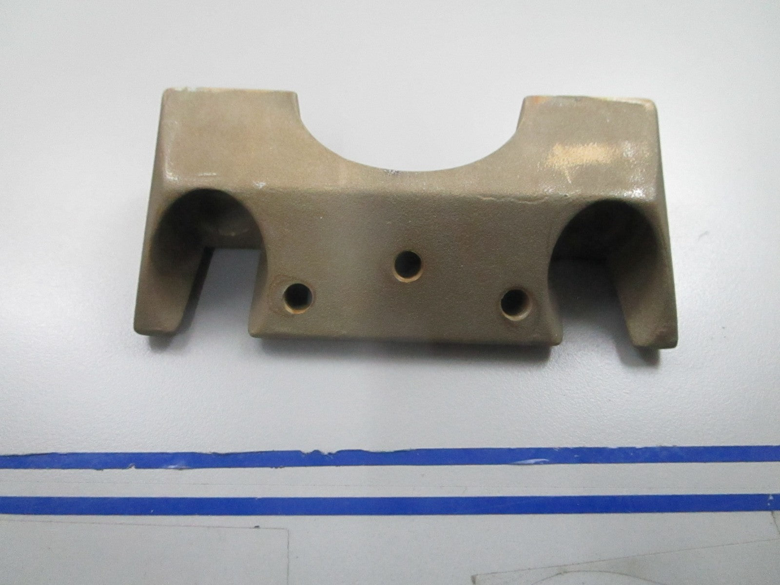 *NEW OEM* 0810 OMC Johnson Evinrude Pivot Cap 909578 0909578