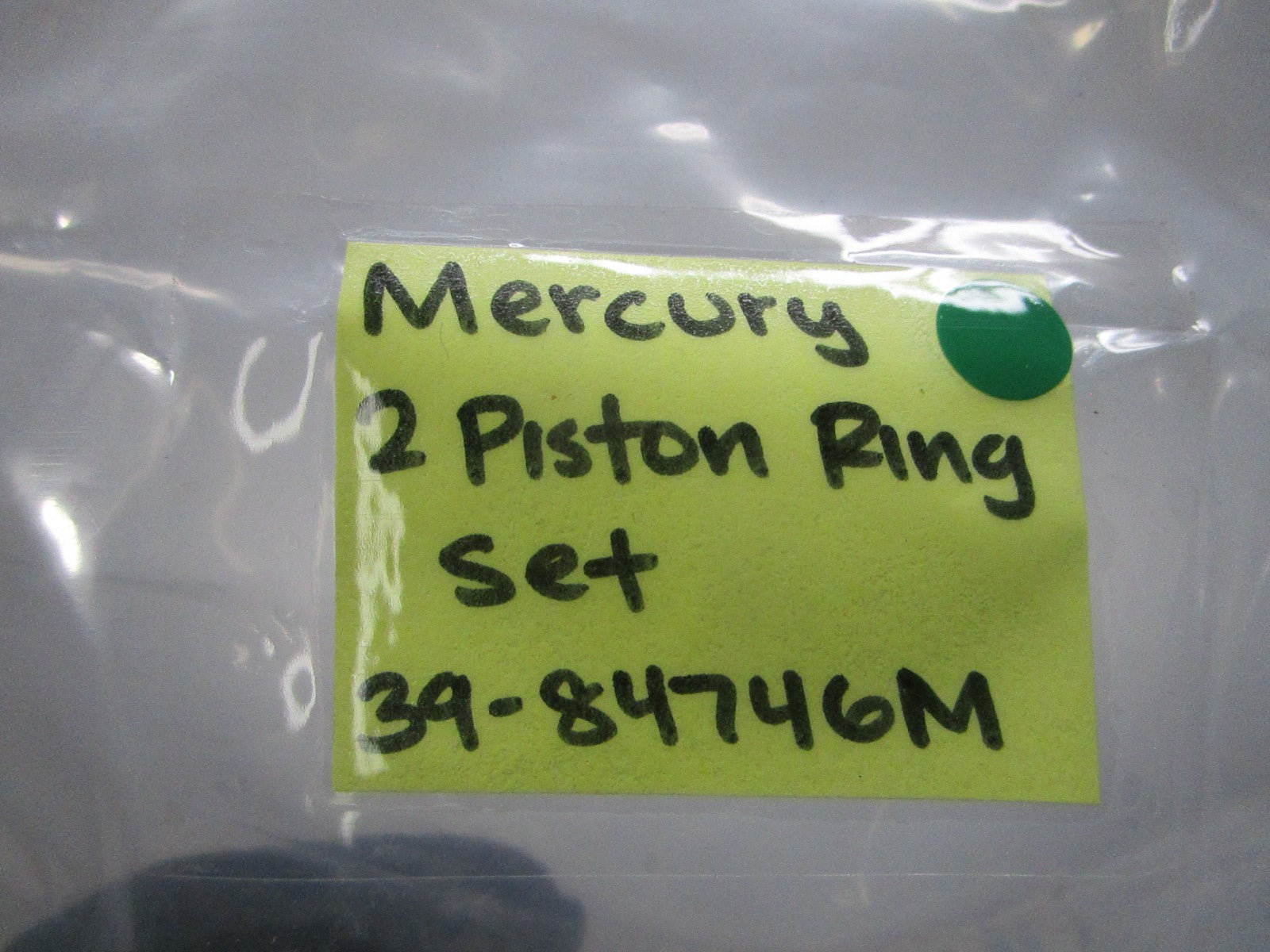 NEW OEM 39-84746M Mercury Quicksilver 2 Piston Ring Set 0810