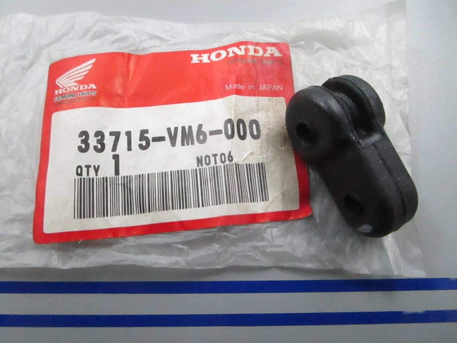 *NEW OEM* 0810 Honda Rubber 33715-VM6-000