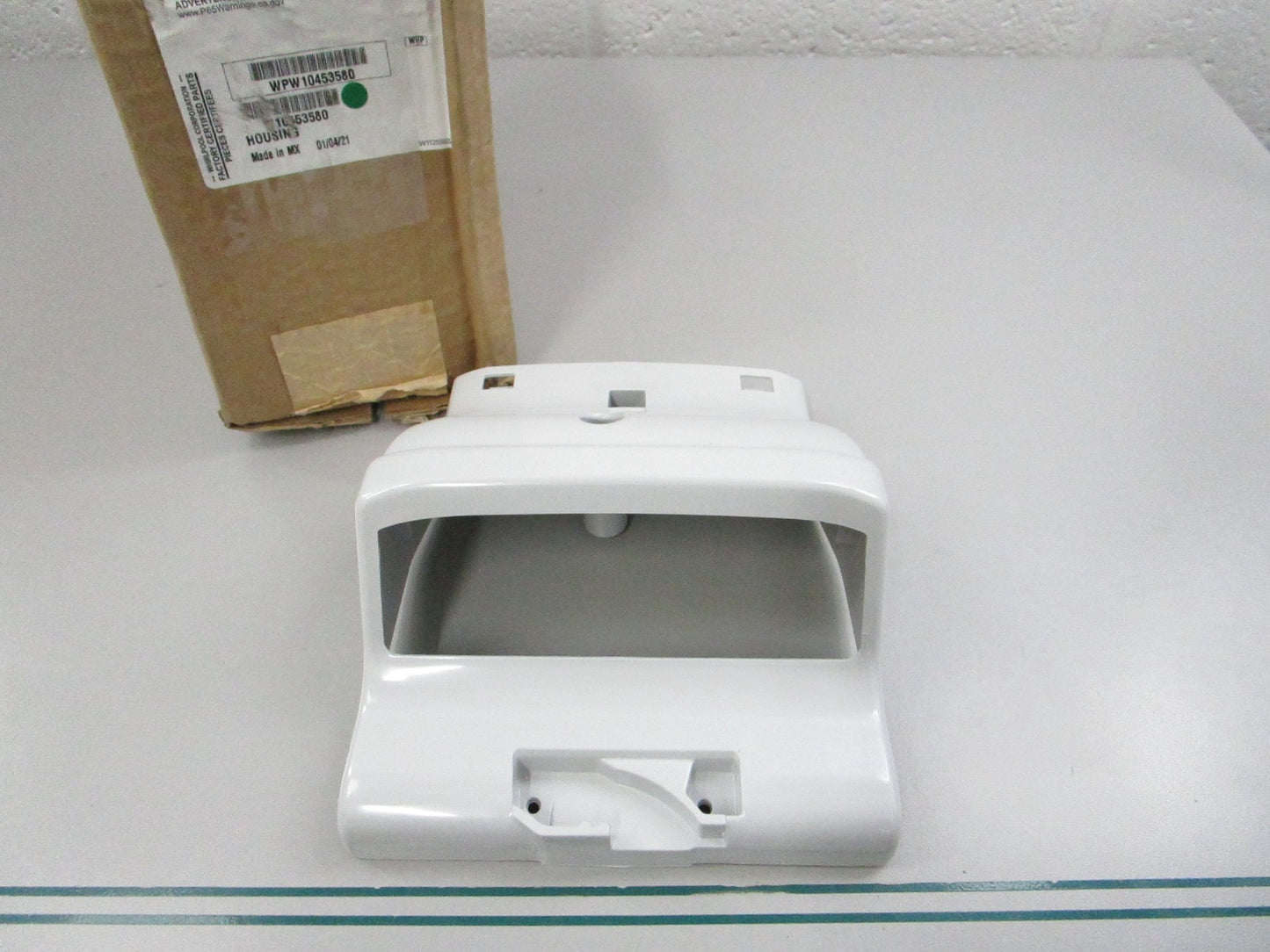 NEW OEM WPW10453580 Whirlpool Housing 0810