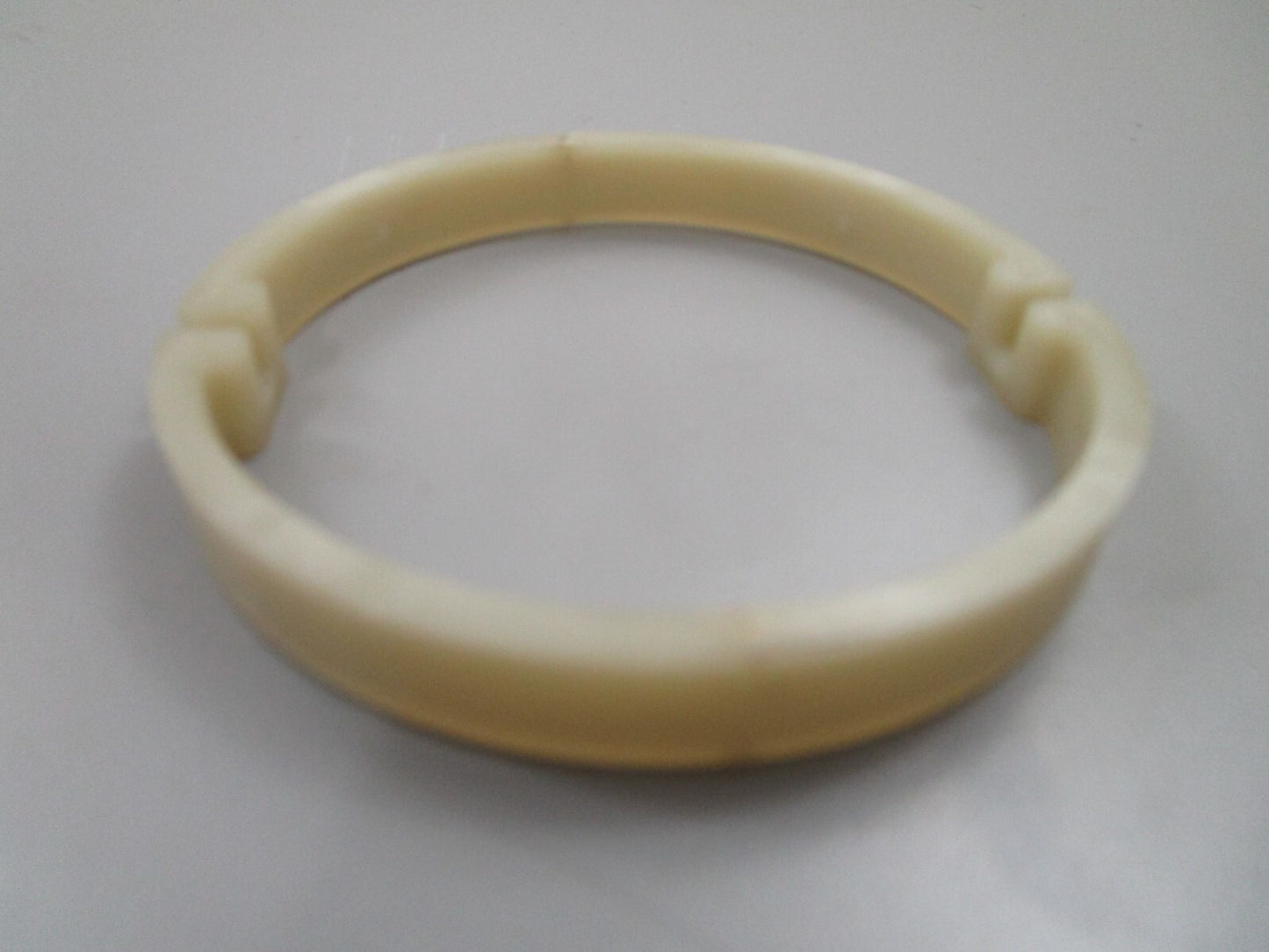 *NEW OEM* 0810 Mercury Quicksilver Retainer 60931