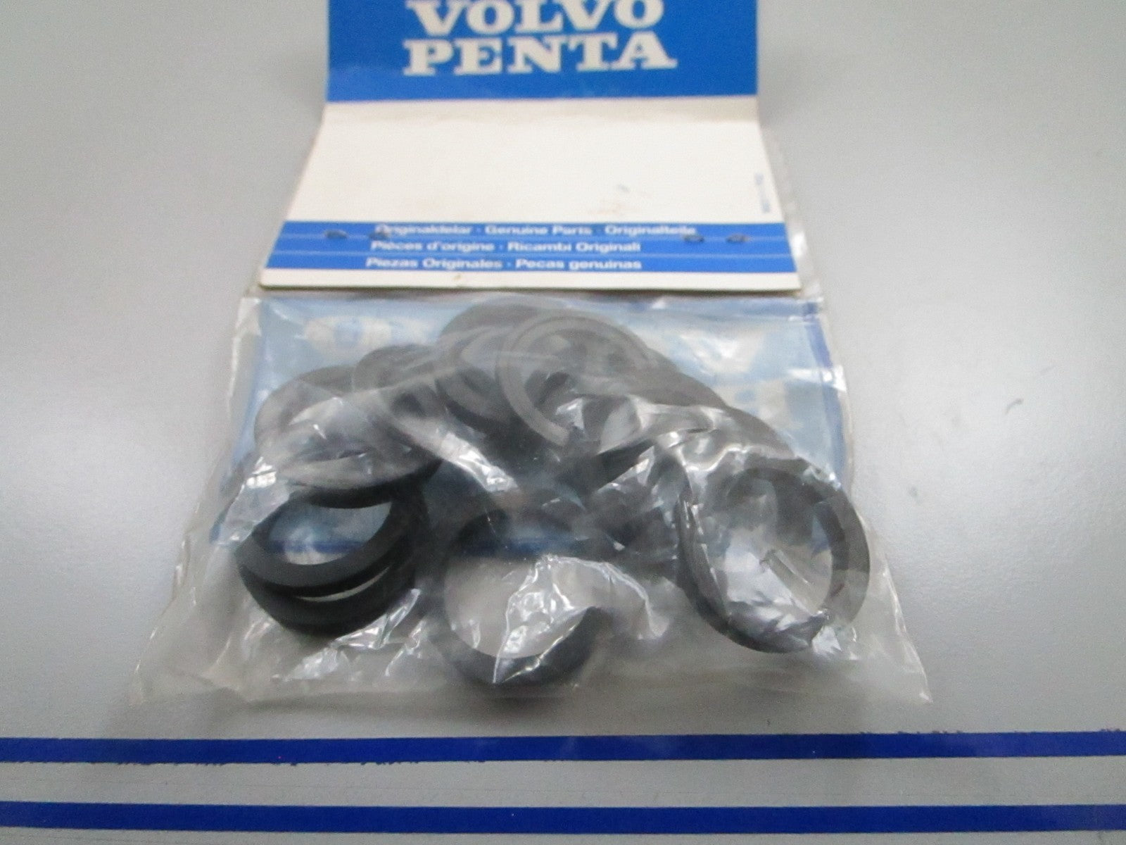 *NEW OEM* 0810 Volvo Penta Gasket Kit 876221