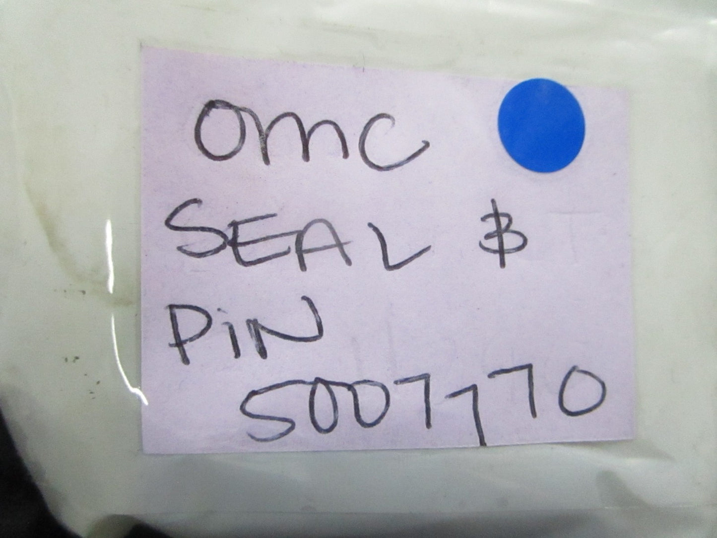 *NEW OEM* (LOT OF 2) 0810 OMC Johnson Evinrude Seal & Pin 5007770