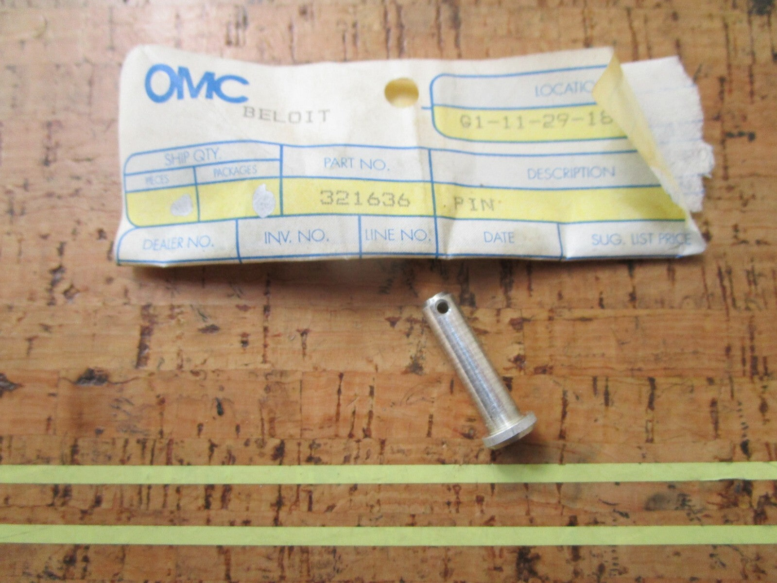 *NEW OEM* 0810 OMC Johnson Evinrude Connector To Guide Pin 321636 0321636