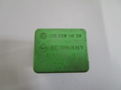 NEW OEM 1268202026 Mercedes-Benz Relay 0820