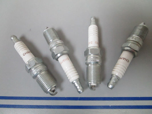 *NEW* (LOT OF 4) 0810 Champion Spark Plug RS12YC
