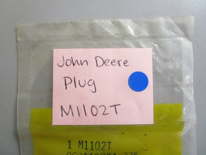 *NEW OEM* 0810 John Deere Plug M1102T