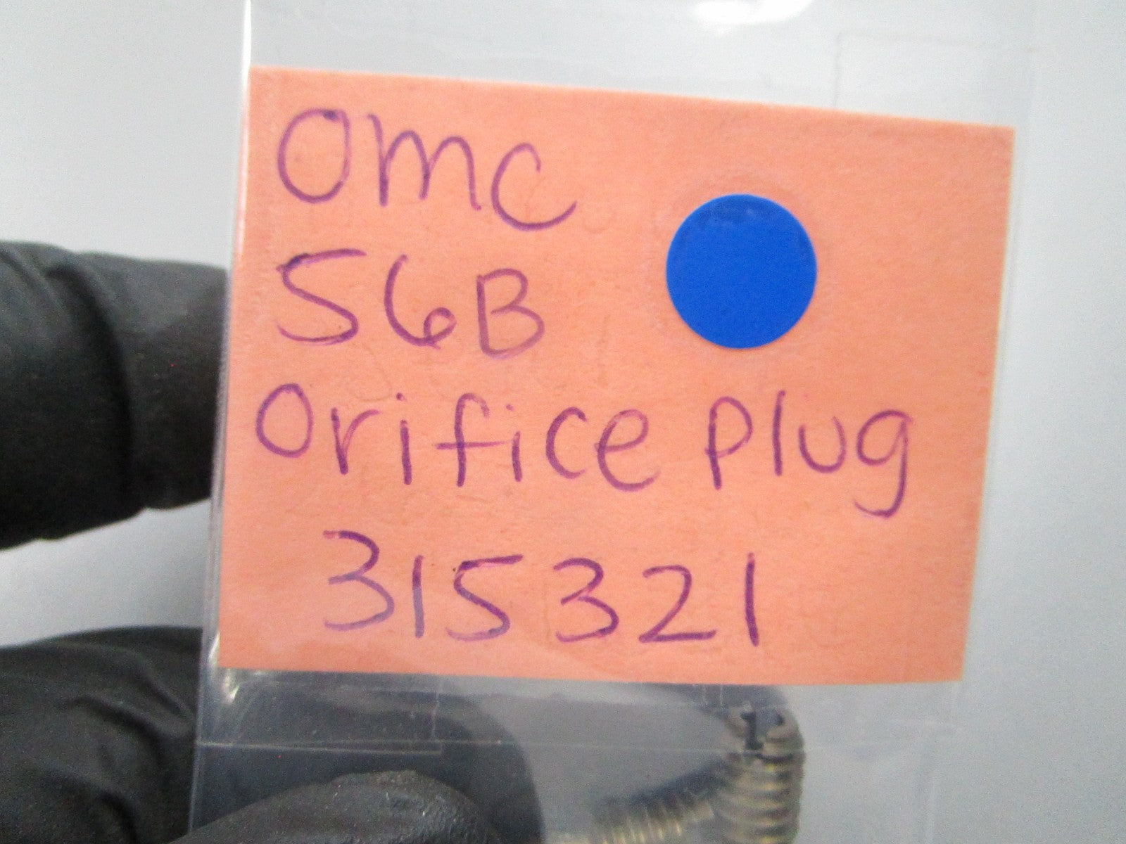 NEW OEM 315321 0315321 OMC Johnson Evinrude 56B Orifice Plug 0810