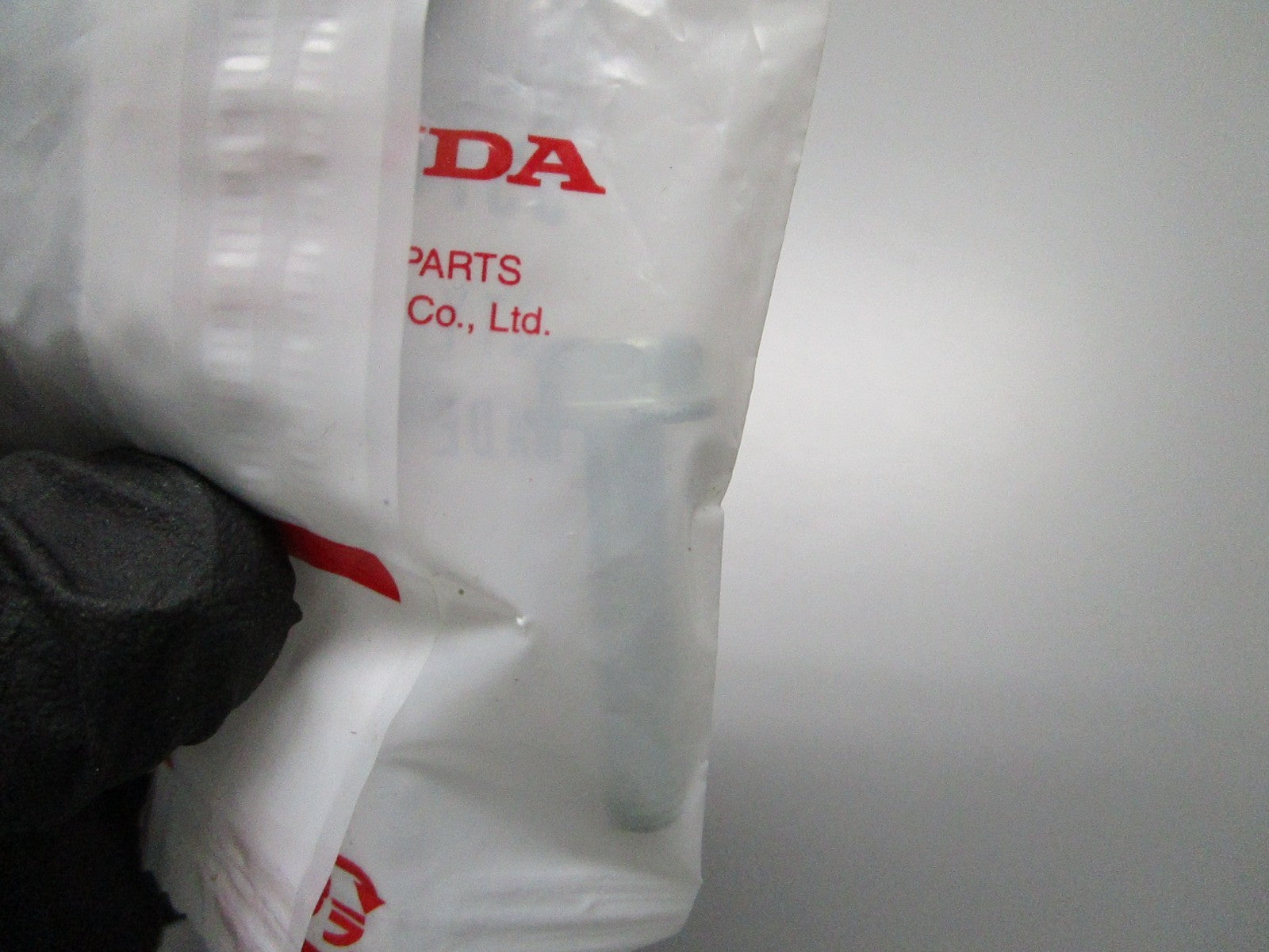 *NEW OEM* 0810 Honda Flange Bolt 95701-0602800