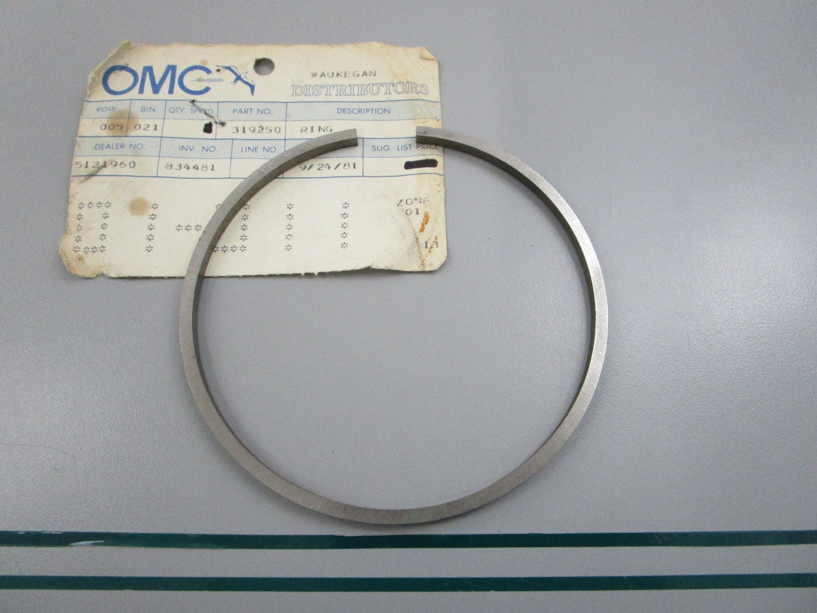 OMC Johnson Evinrude NEW OEM Ring 0319250 319250 Outboard Marine NOS Part 0810