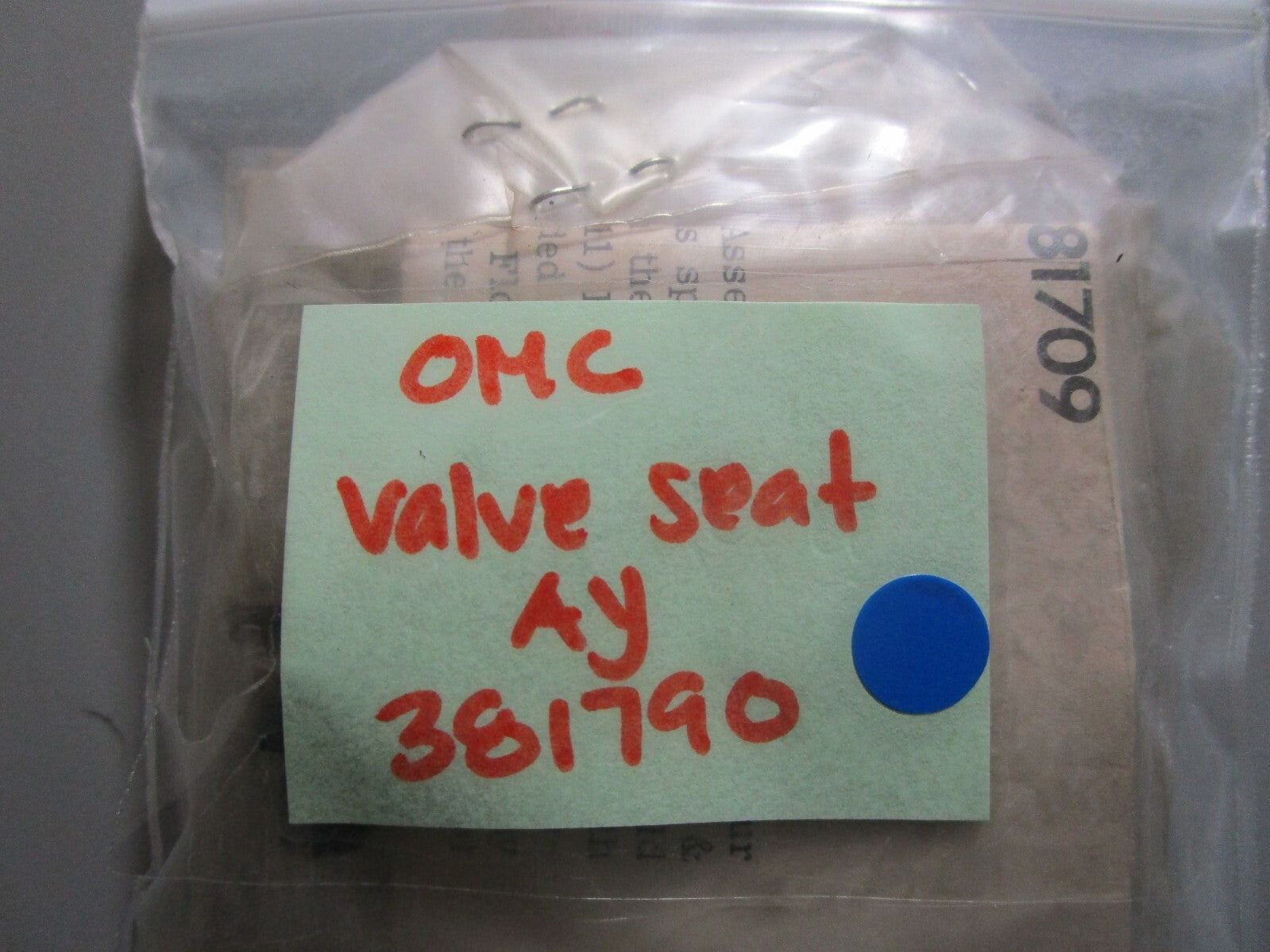 *NEW OEM* 0810 OMC Johnson Evinrude Valve Seat Assembly 381790 0381790