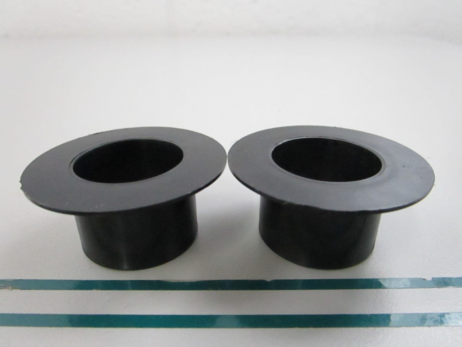 NEW OEM (LOT OF 2) 832820 Volvo Penta Bushing 0810