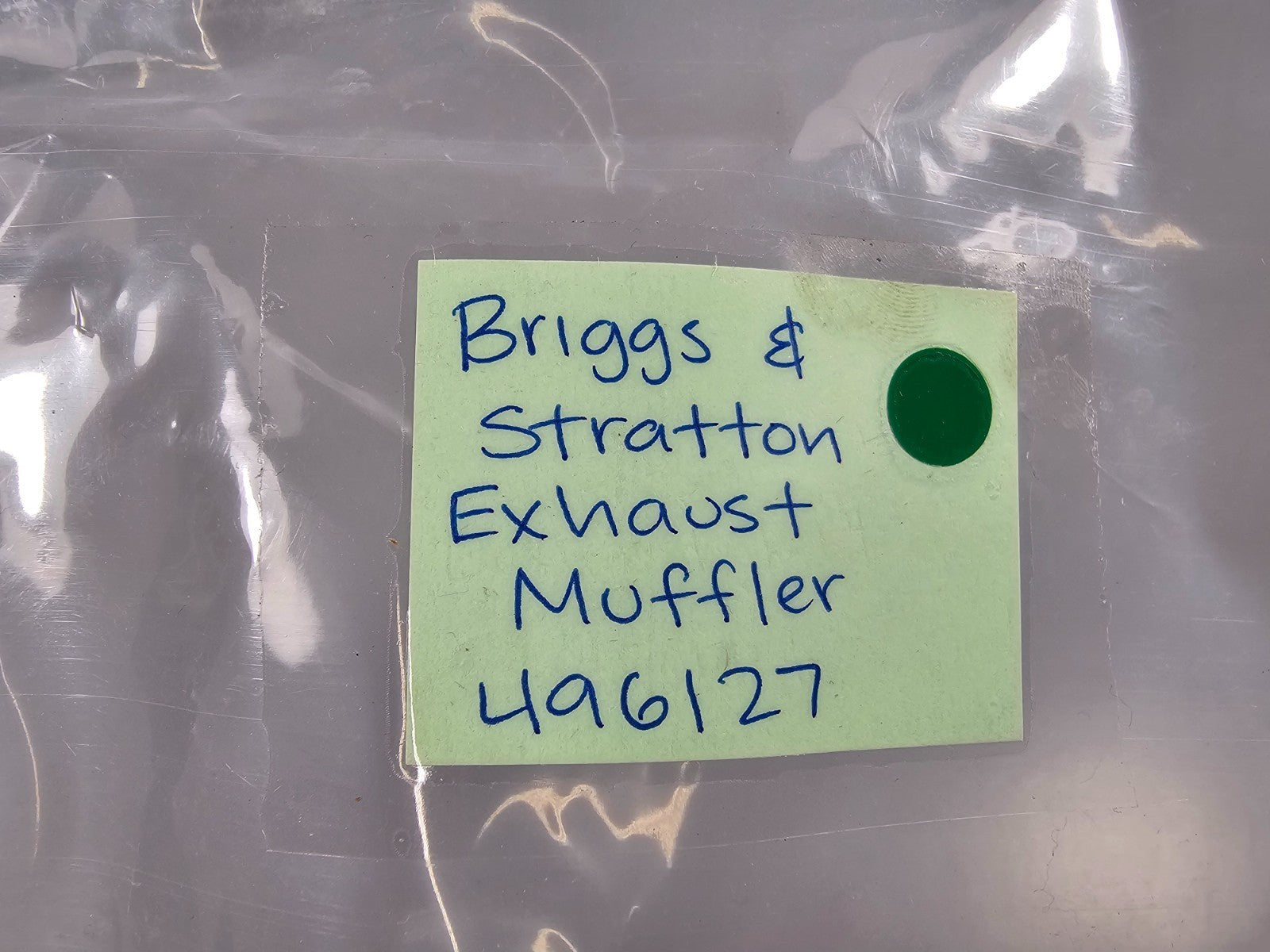 NEW OEM 496127 Briggs & Stratton Exhaust Muffler 0810