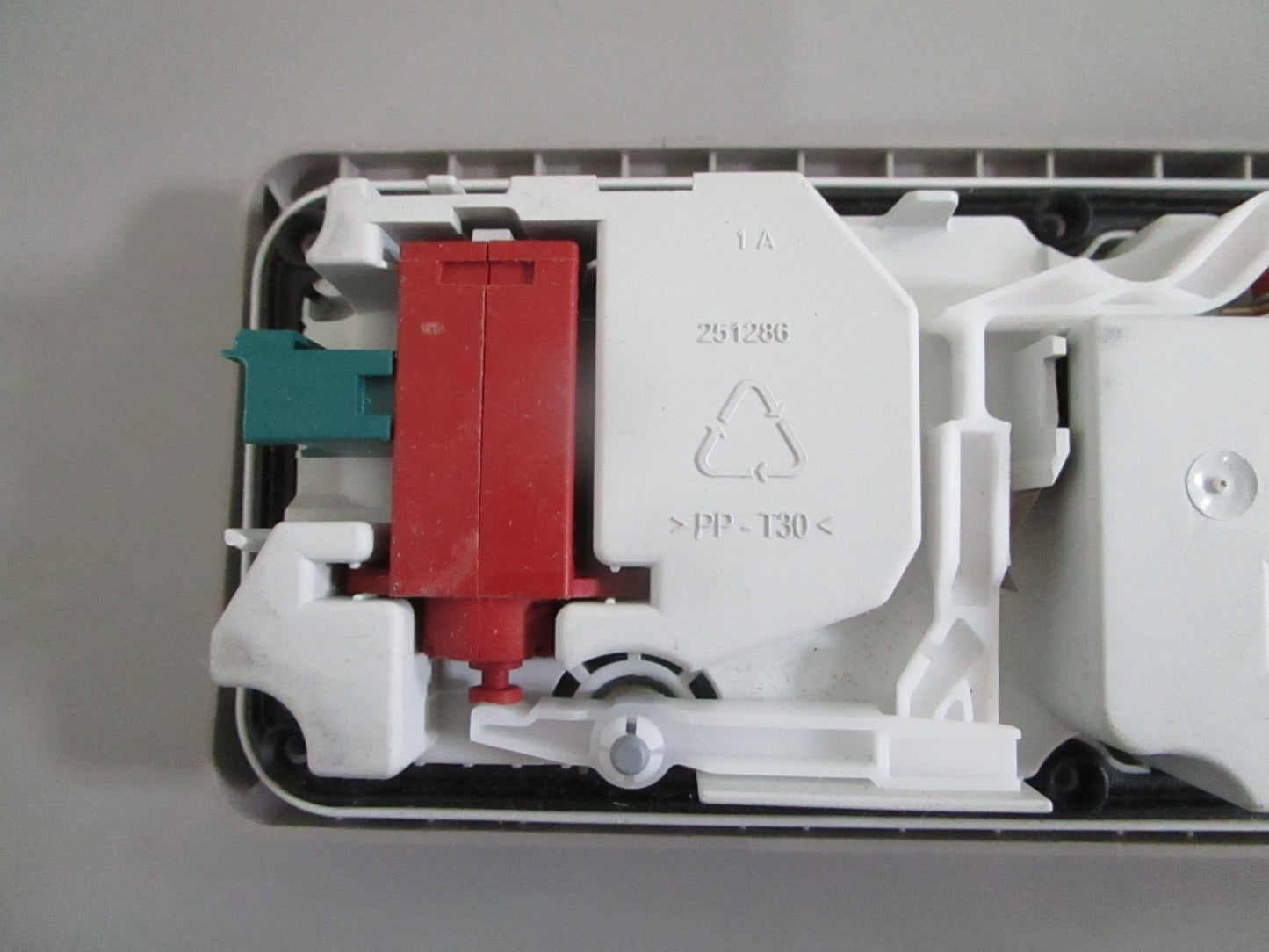 Whirlpool WPW10428217 NEW OEM Dishwasher Detergent Dispenser Assembly NOS 0820