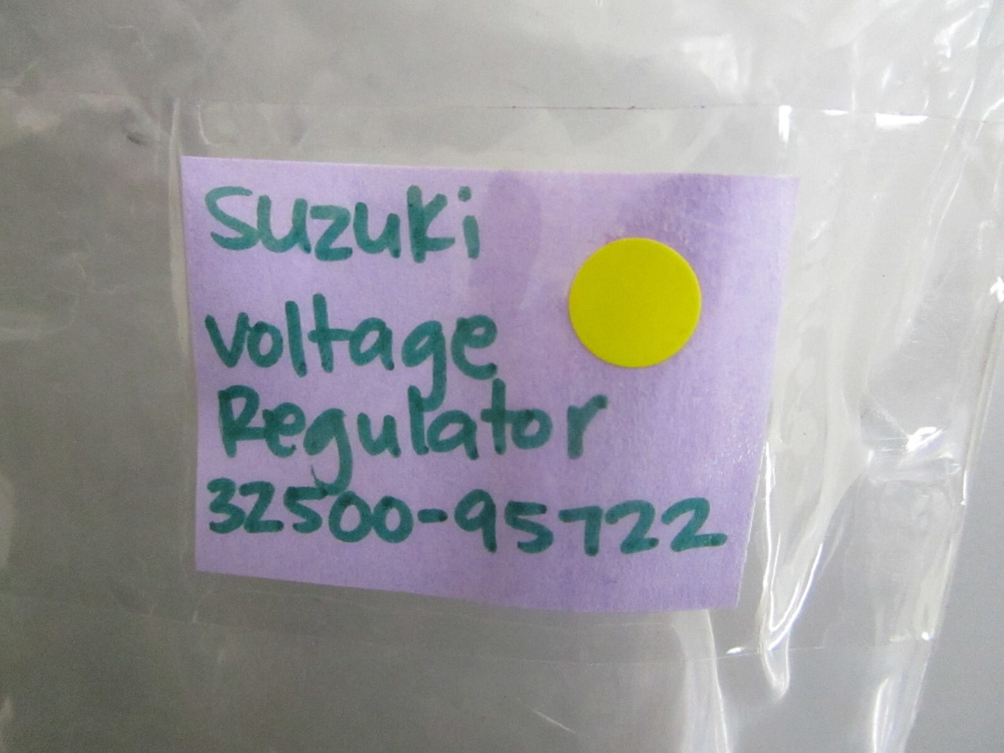 *NEW OEM* 0820 Suzuki Voltage Regulator 32500-95722