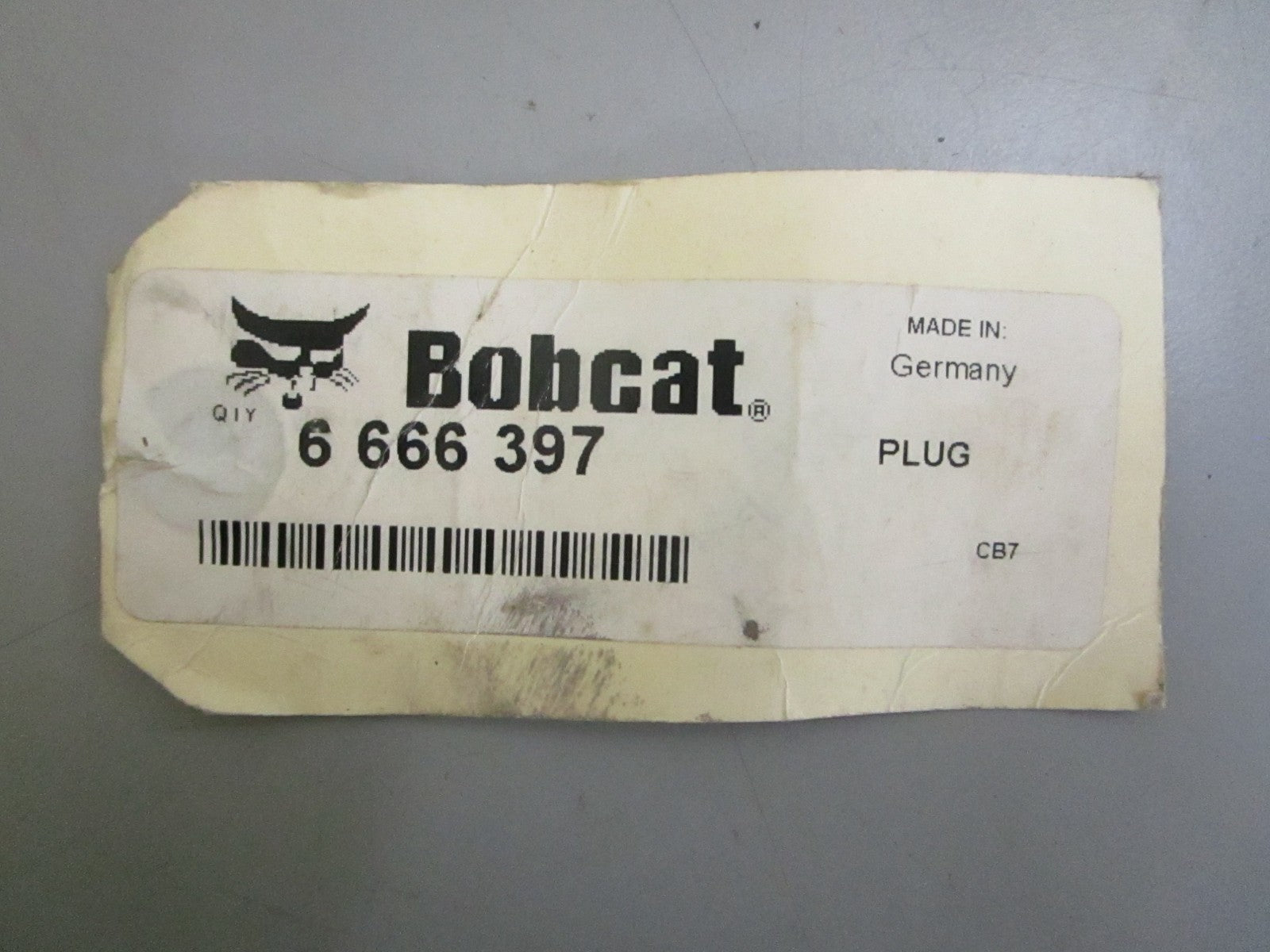 *NEW OEM* 0820 Bobcat Plug 6666397