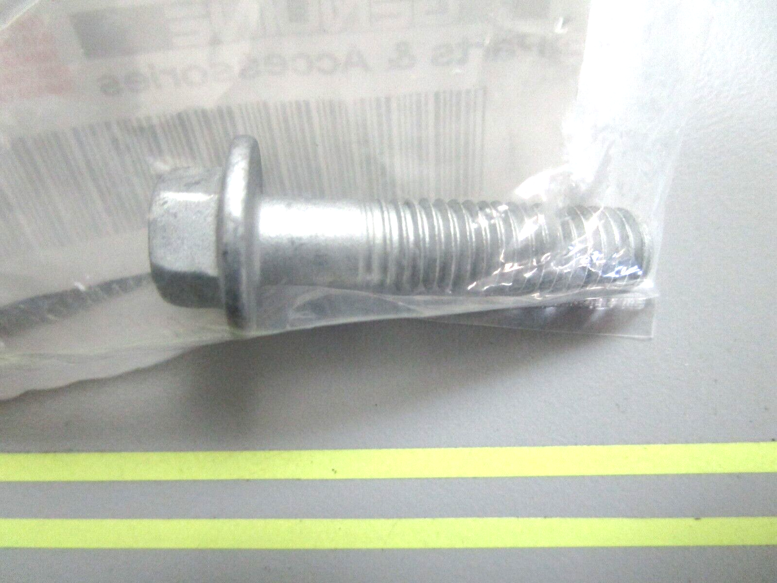 *NEW OEM* 0750 Yamaha BOLT FLANGE 90105-08049-00