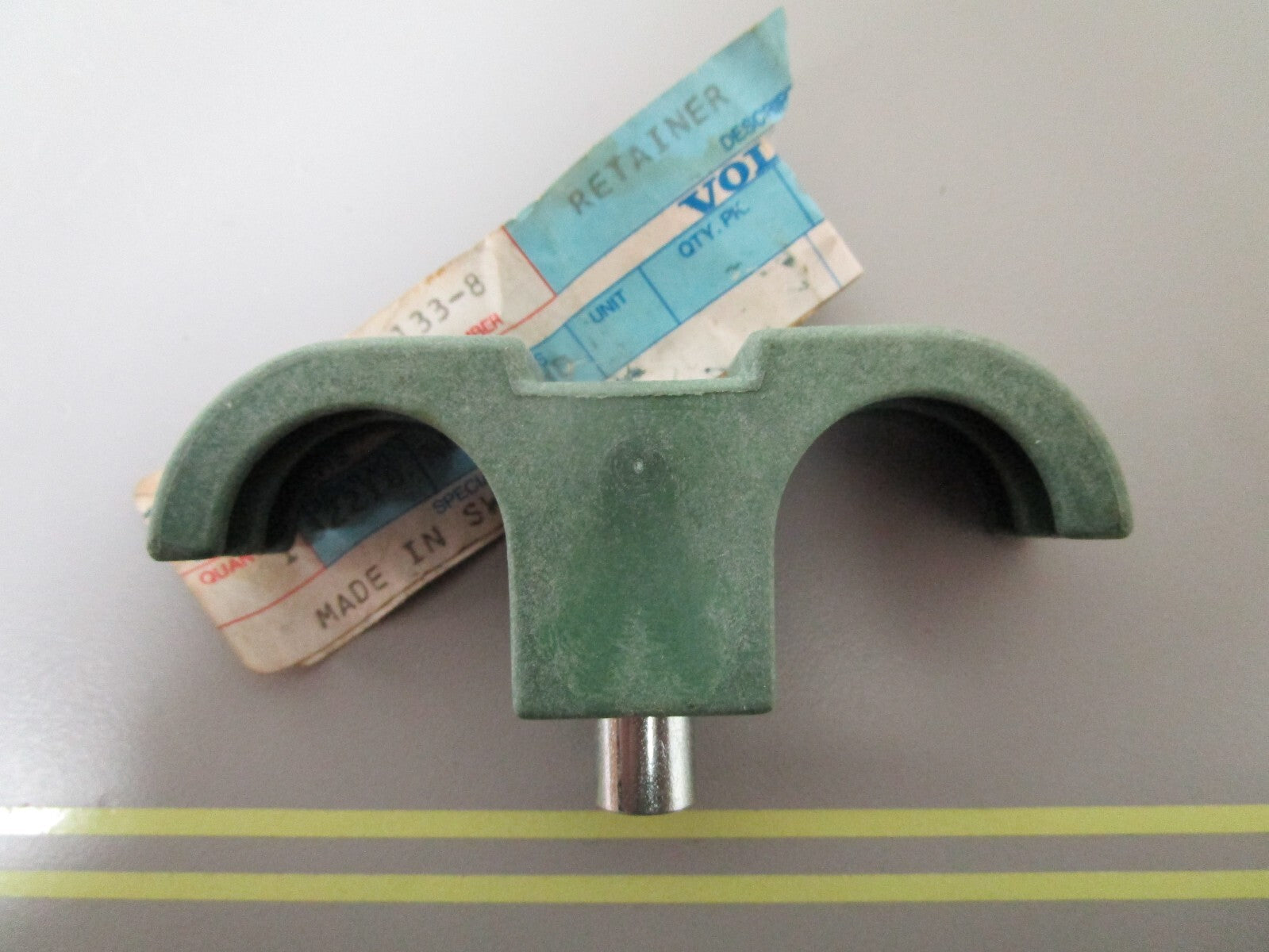 *NEW OEM* 0720 Volvo Penta Retainer 860133