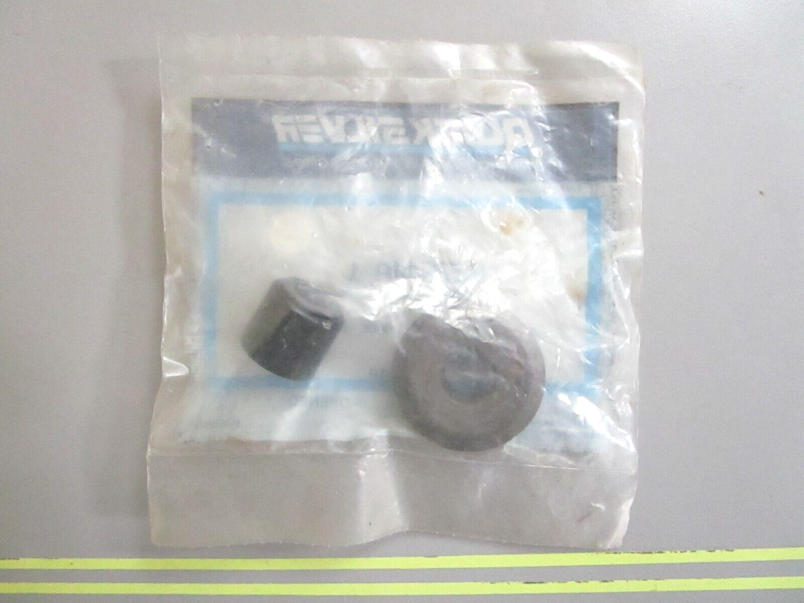 *NEW OEM* 0750 Mercury Quicksilver CAP/SEAL ASSY 827644A 1