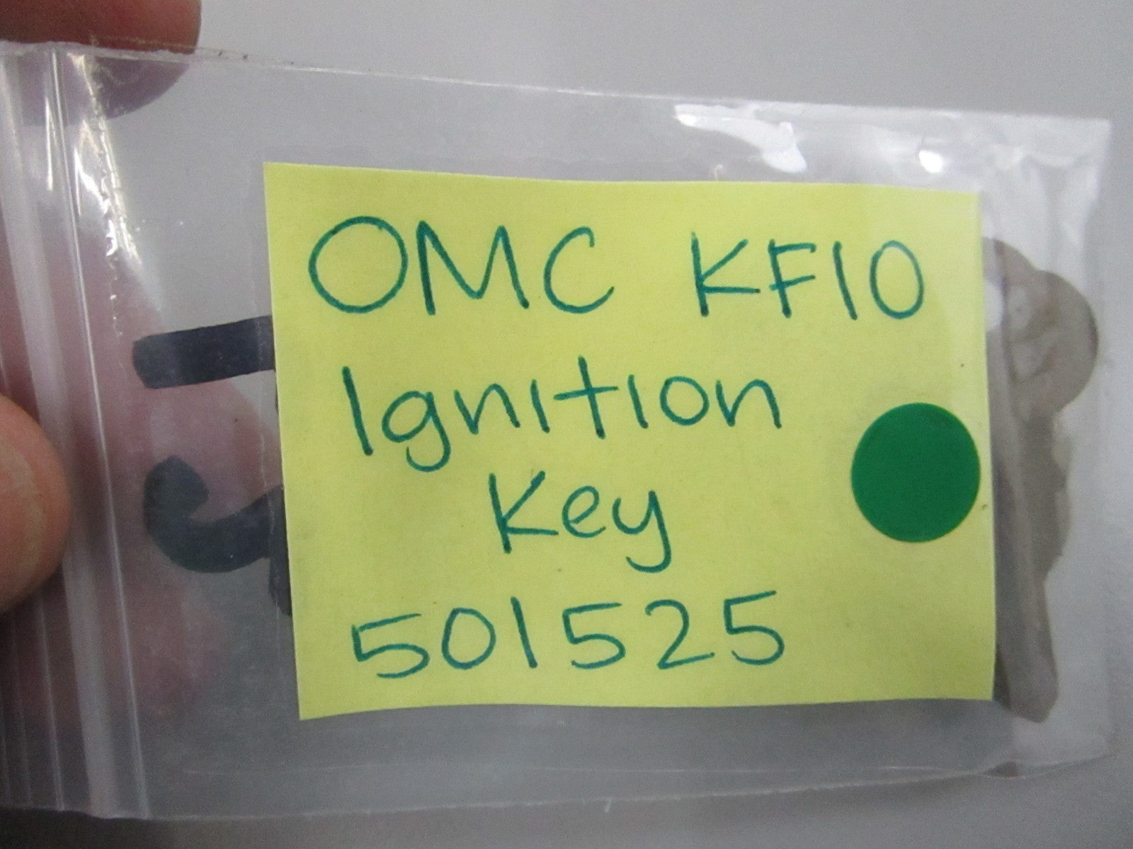 NEW OEM (LOT OF 2) 501525 05015275 OMC Johnson Evinrude KF 10 Ignition Key 0810