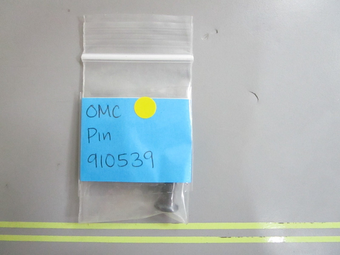 *NEW OEM* 0810 OMC Johnson Evinrude Pin 910539 0910539