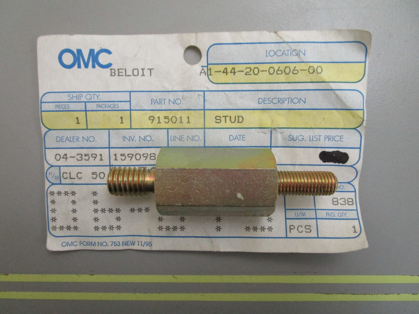 *NEW OEM* 0820 OMC Johnson Evinrude Stud 915011 0915011