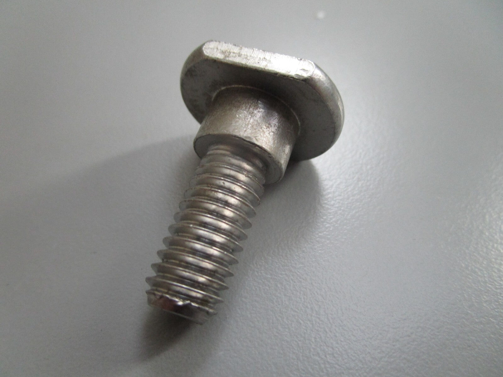 *NEW OEM* 0810 OMC Johnson Evinrude Shoulder Screw 321389 0321389