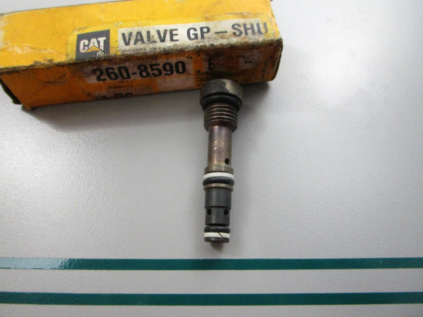 NEW OEM 260-8590 CAT Shuttle Valve 0810