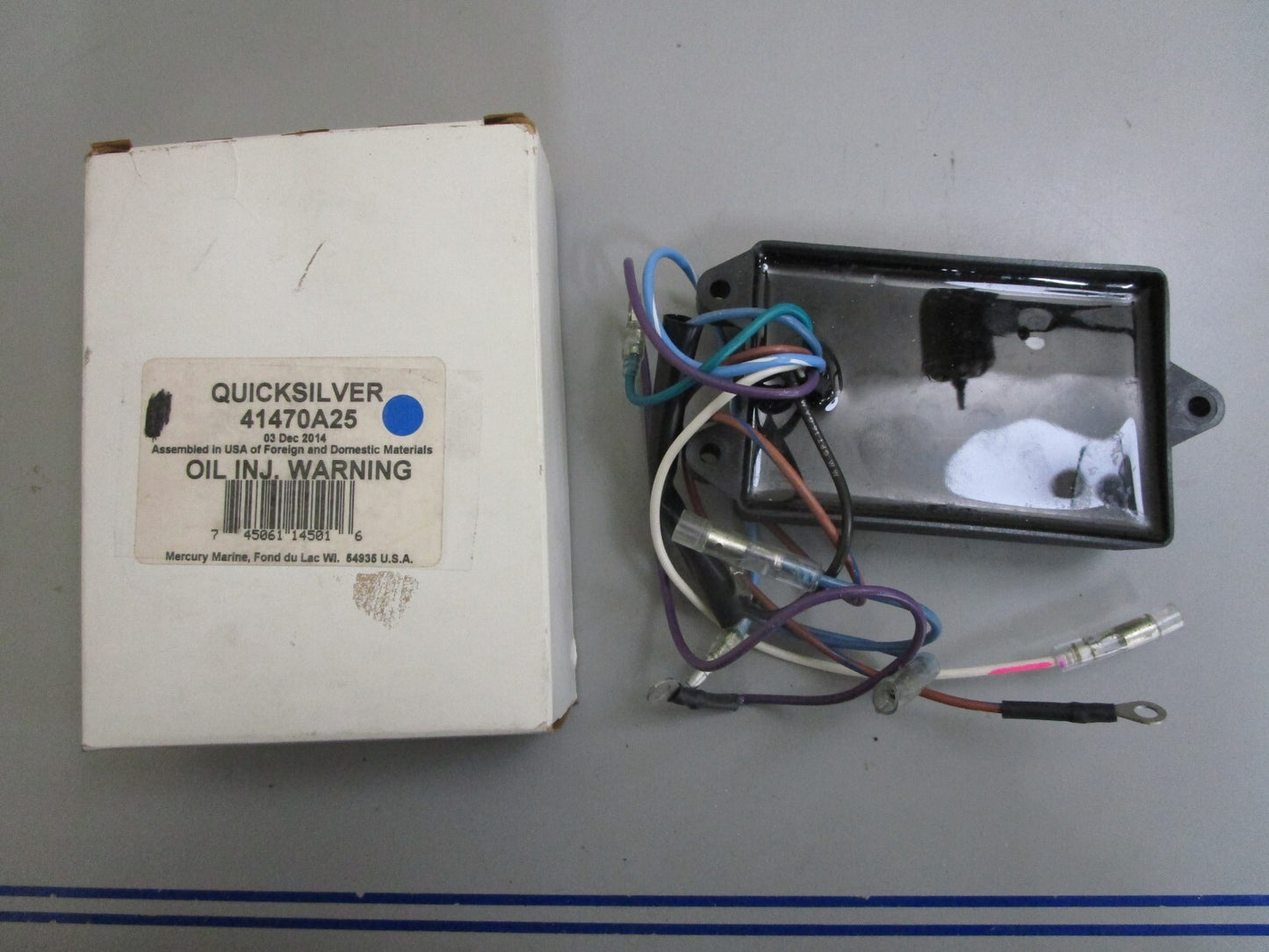 *NEW OEM* 0820 Mercury Quicksilver Oil Injection Warning 41470A25
