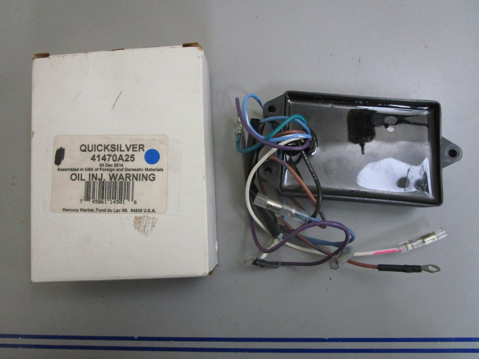 *NEW OEM* 0820 Mercury Quicksilver Oil Injection Warning 41470A25
