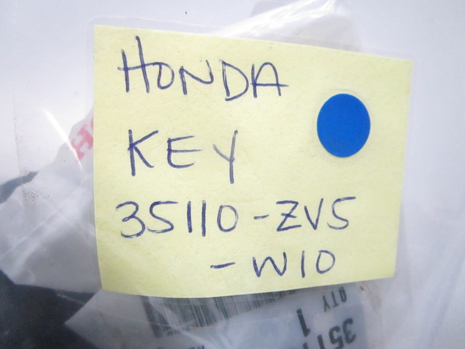 *NEW OEM*  0810 Honda Key 35110-ZV5-W10