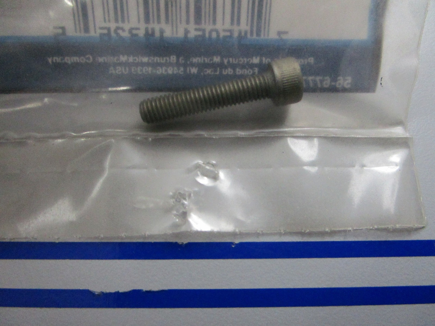 *NEW OEM* 0810 Mercury Quicksilver Screw 10-40073 25