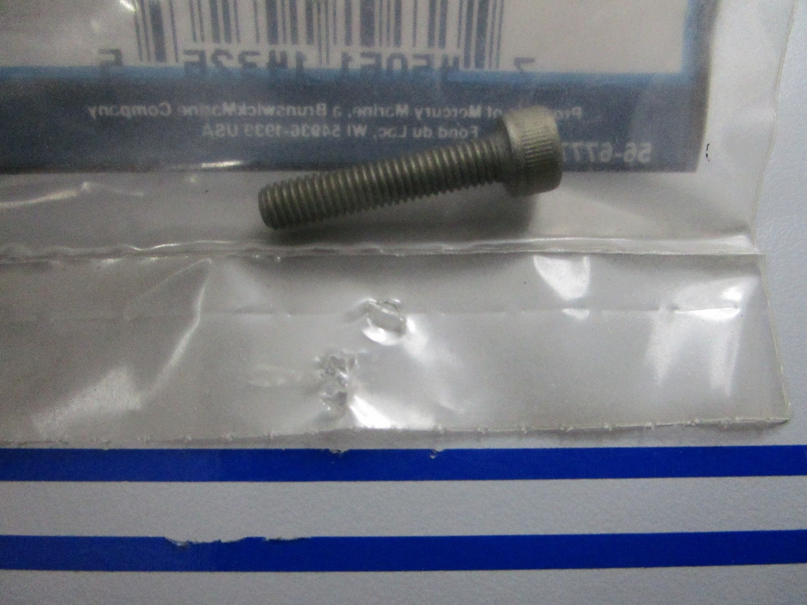 *NEW OEM* 0810 Mercury Quicksilver Screw 10-40073 25