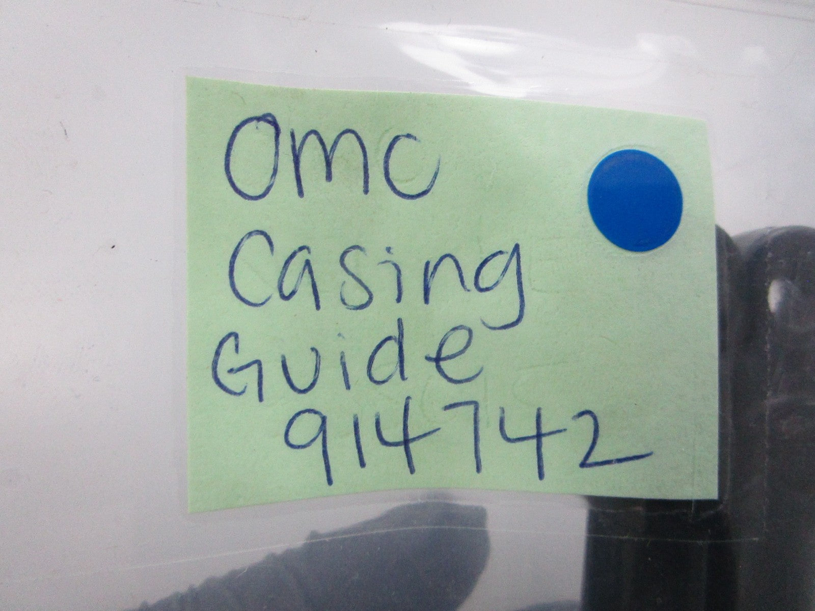 *NEW OEM* 0810 OMC Johnson Evinrude Casing Guide 914742 0914742