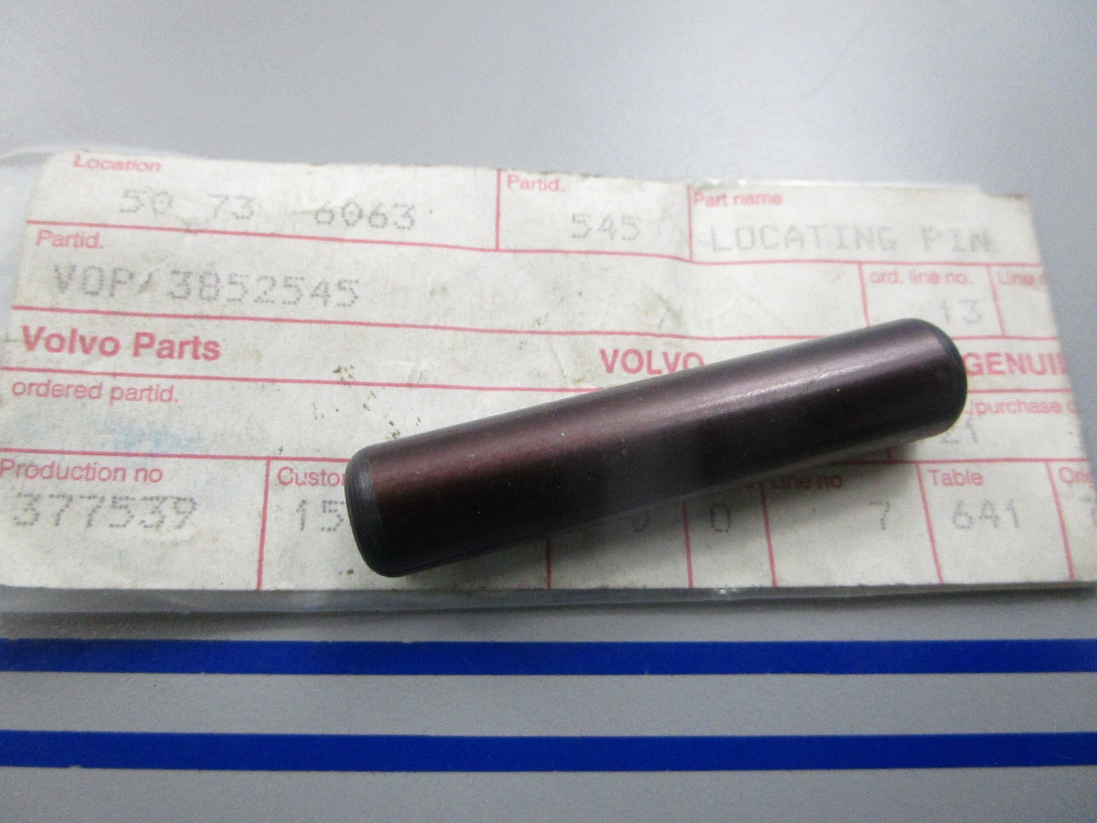NEW OEM 3852545 Volvo Penta Locating Pin 0810