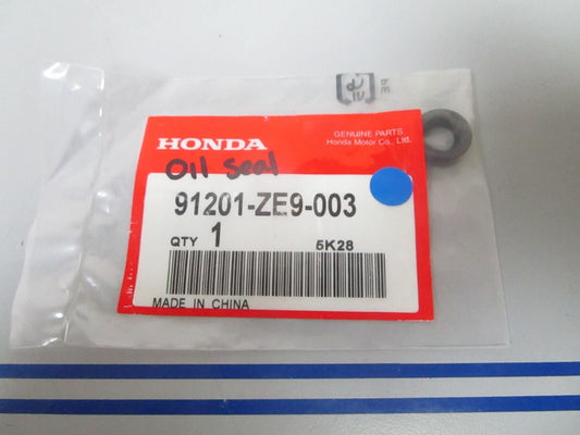 *NEW OEM* 0770 Honda Oil Seal 91201-ZE9-003