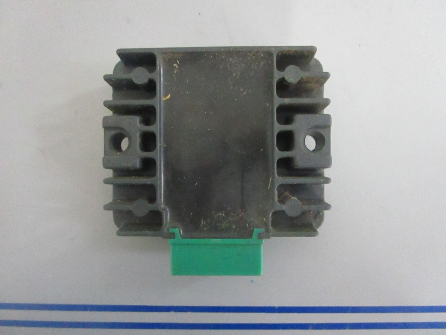 *NEW OEM* 0820 Kawasaki Voltage Regulator 21066-2070