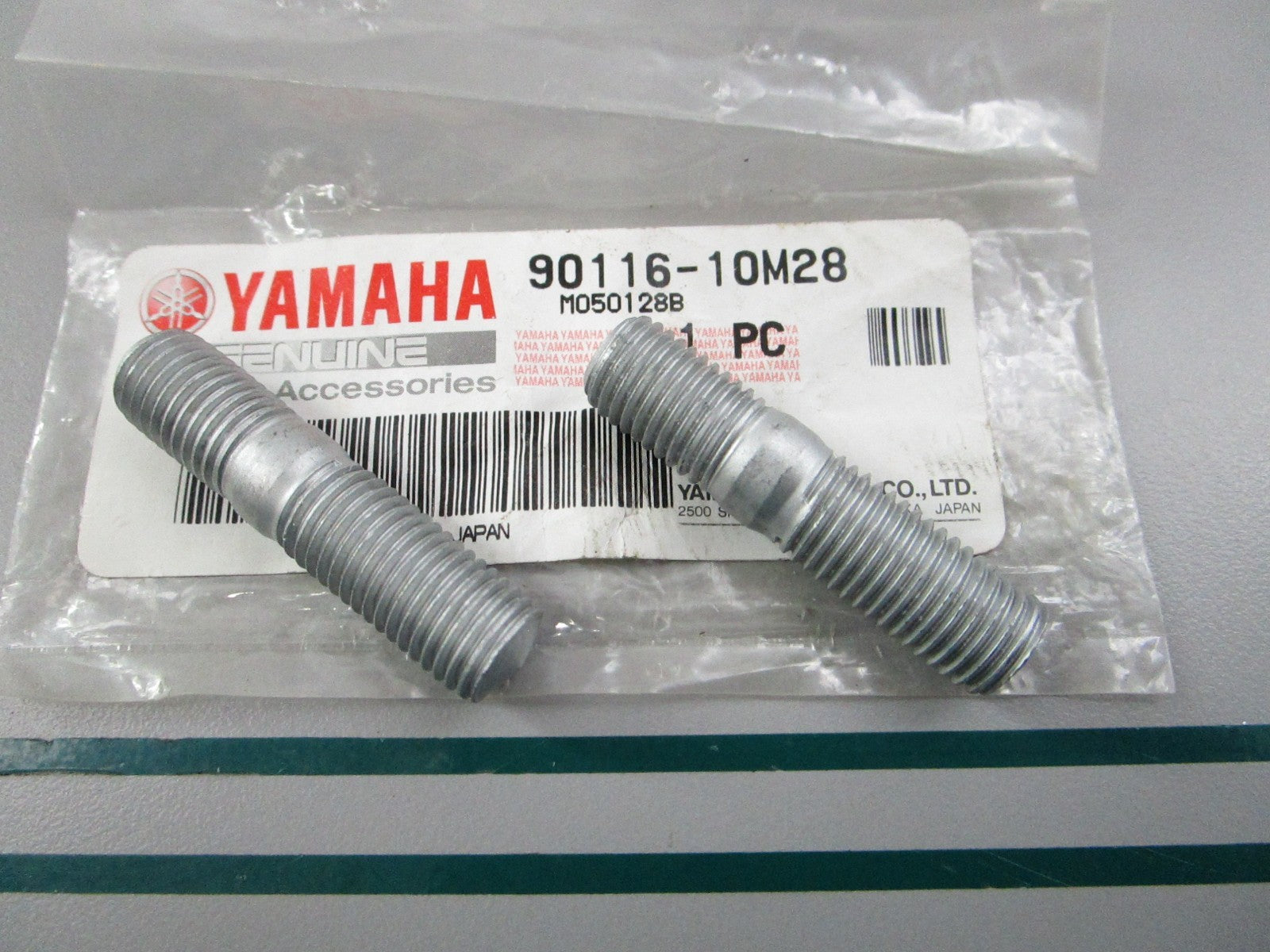 NEW OEM (LOT OF 2) 90116-10M28-00 Yamaha Stud Bolt 0810