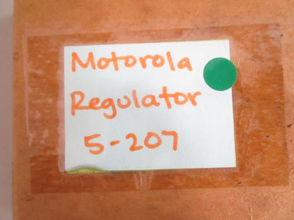 NEW OEM 5-207 8RG2009A Motorola 12V Regulator 0820
